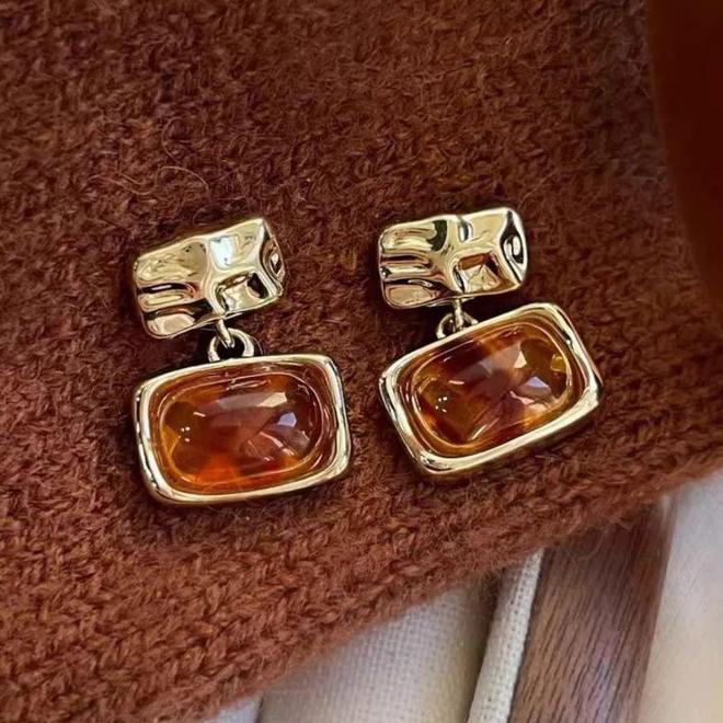 贵耳环惊艳住了谁戴都好看！瓦力游戏被这10对中古富(图6)