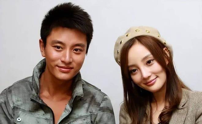 就算没有“夜宿门”他们也不是一路人瓦力游戏李小璐不会和贾乃亮复婚！(图13)