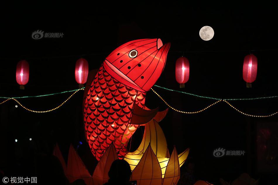 下cg插画的观看途径与相引发的思考瓦力娱乐棋牌中新社原神胡桃安慰部(图2)