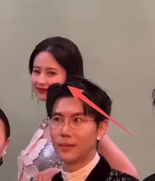 “玩性感”徐璐“穿蚊帐”颖儿脸肿嘴歪瓦力游戏app江苏珠宝晚宴：刘嘉玲(图6)